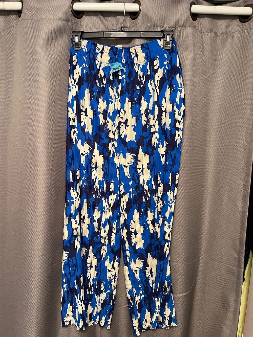 Pleated Floral Wide-Leg Pants - Blue/White - Nic+Zoe